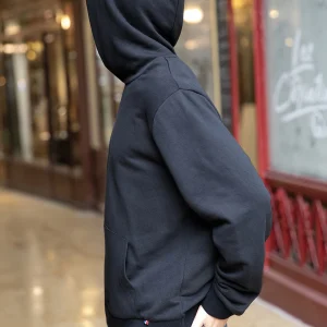 Sweat à capuche Gabriel pour homme et femme; unisexe. éco-responsable et fabriqué en France. Gaga de L à Auxerre.